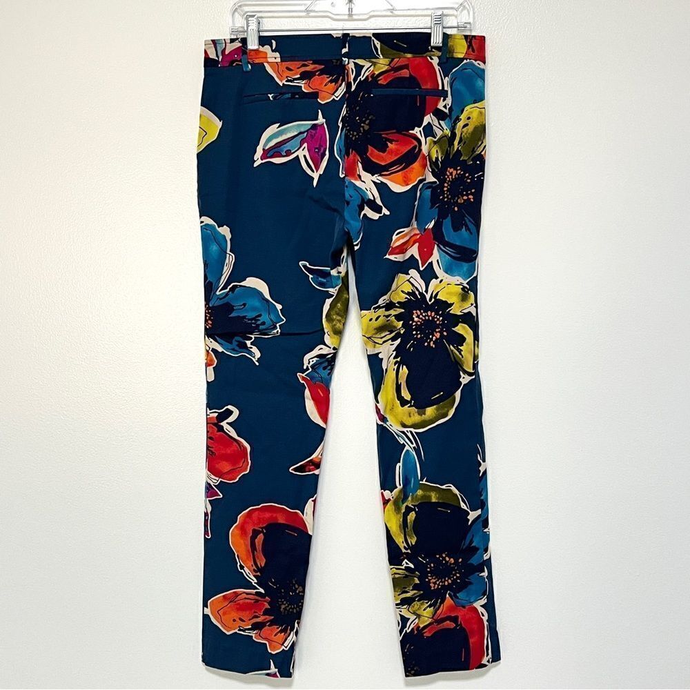 Trina Turk Aubree Midnight Floral Slim Ankle Pant 8 Crop - Picture 5 of 12
